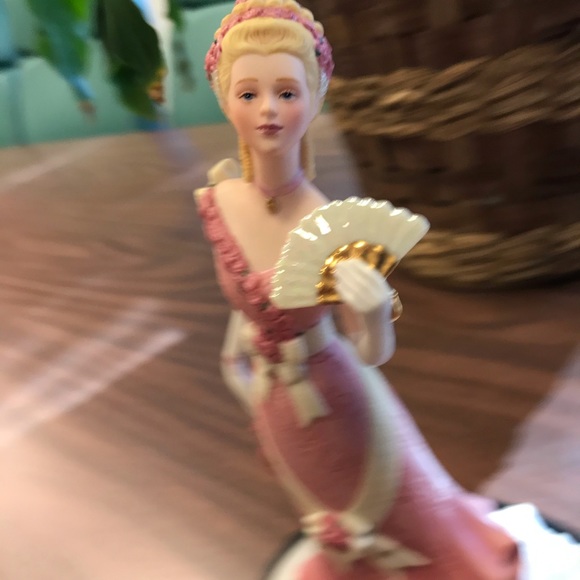 Lenox Royal Reception 1992 figurine - Picture 4 of 8